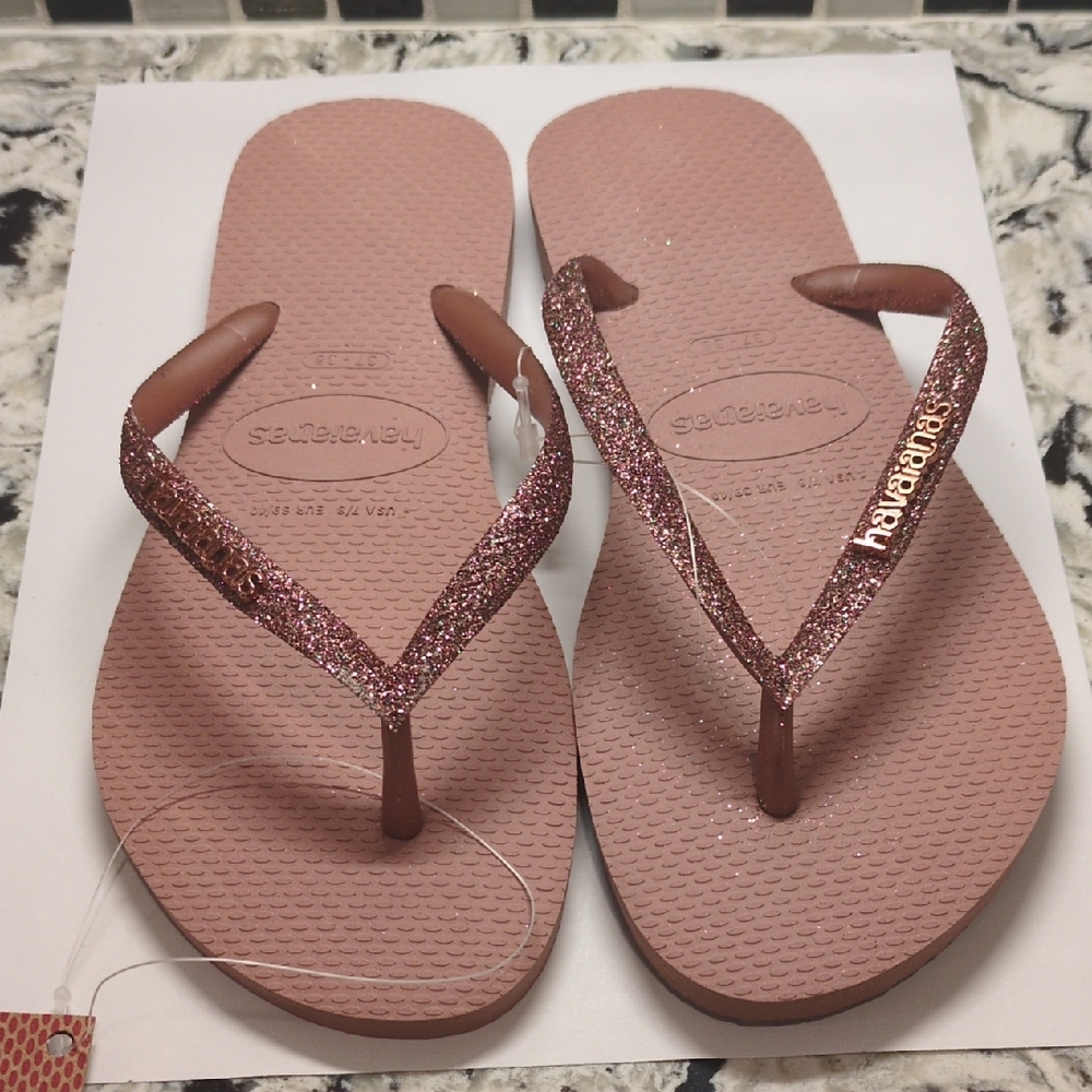 * NEW With Tags* Havaianas Women's Rose Gold Glittered Flip- Flops Size 7-8